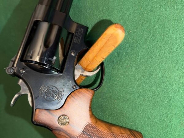 S&W - 4